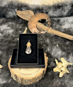 Alternative view of Pendentif Araignée – Micro-Curiosité en Résine